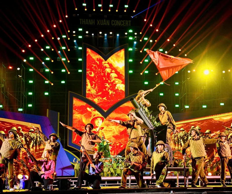 Khi người Tiền Phong làm concert