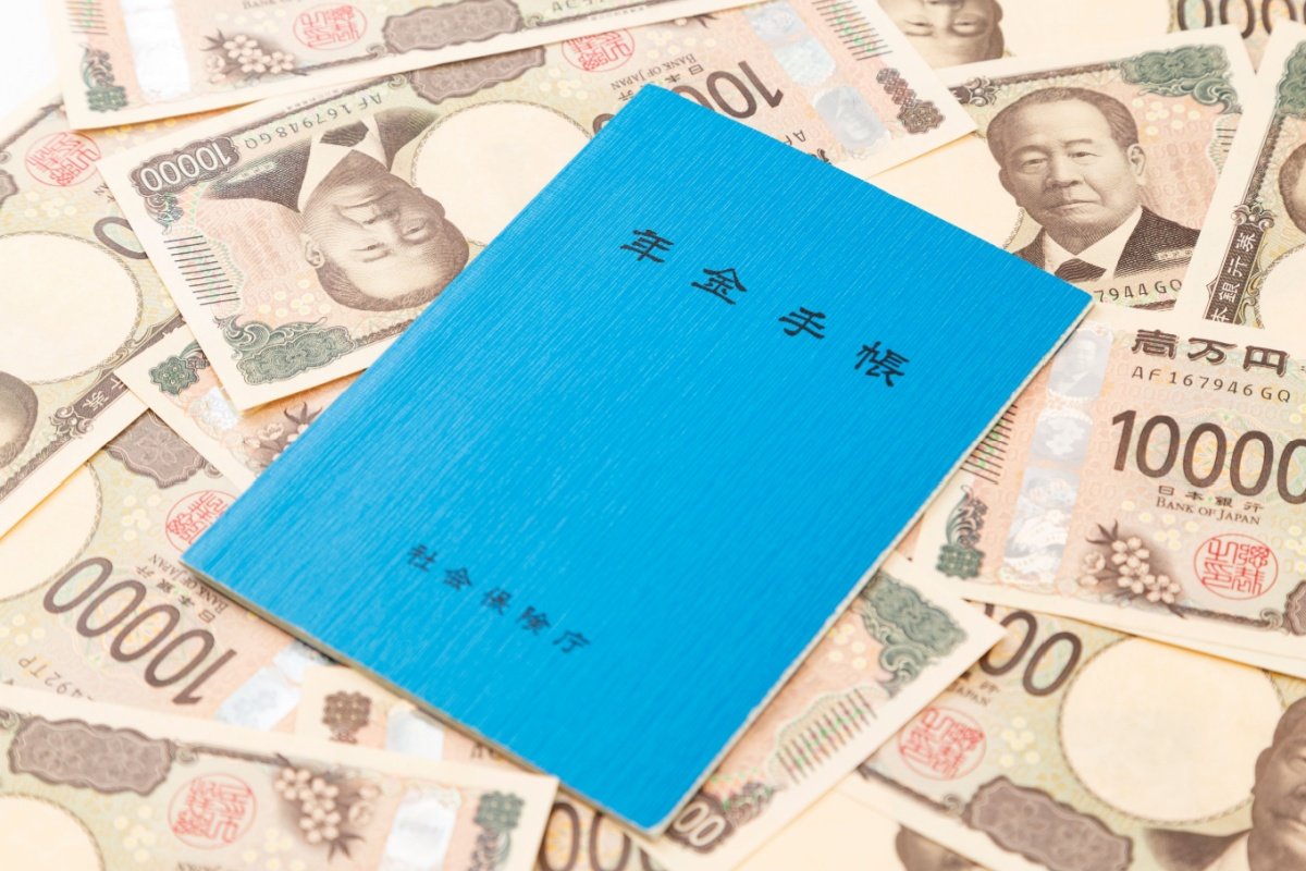 【年金推移】30年前とほぼ同じ水準? モデル夫婦の年金額から見る「名目アップ・実質目減り」の現実