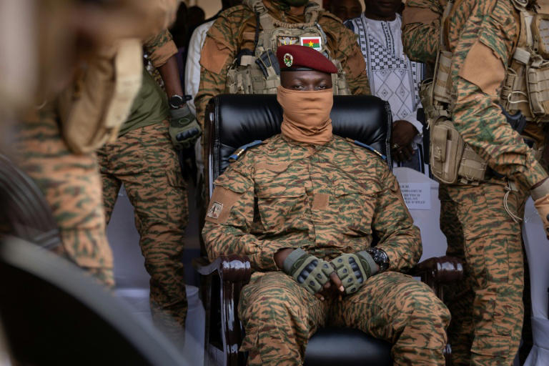 Le Burkina Faso rompt ses relations diplomatiques avec la France