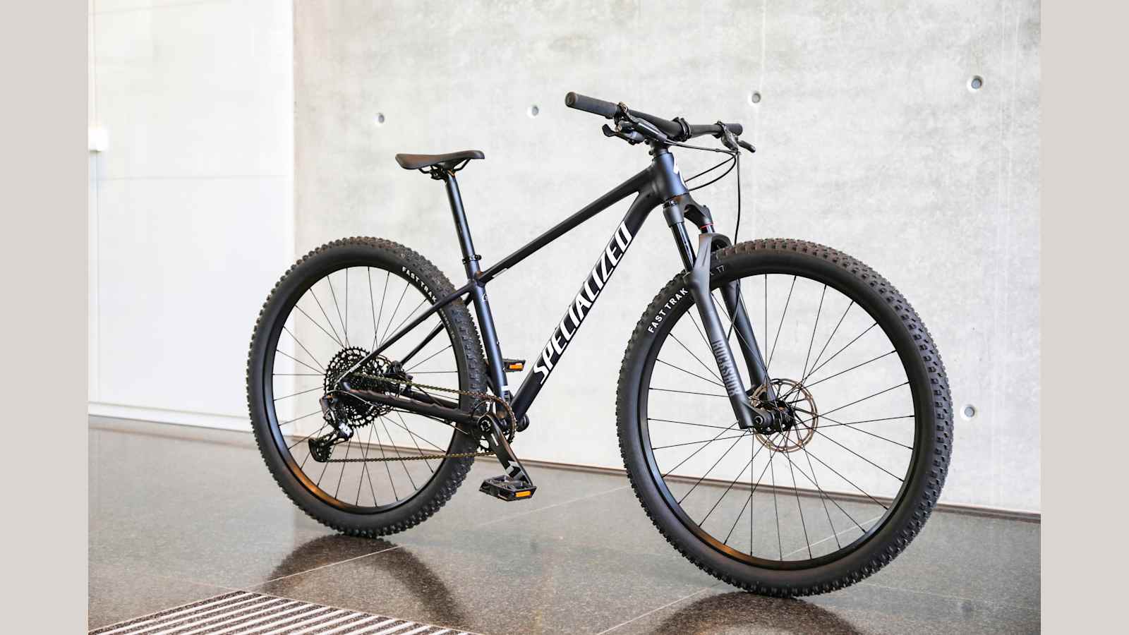 Specialized Chisel Hardtail Comp im Check: Leichtes Alu-Hardtail als ...