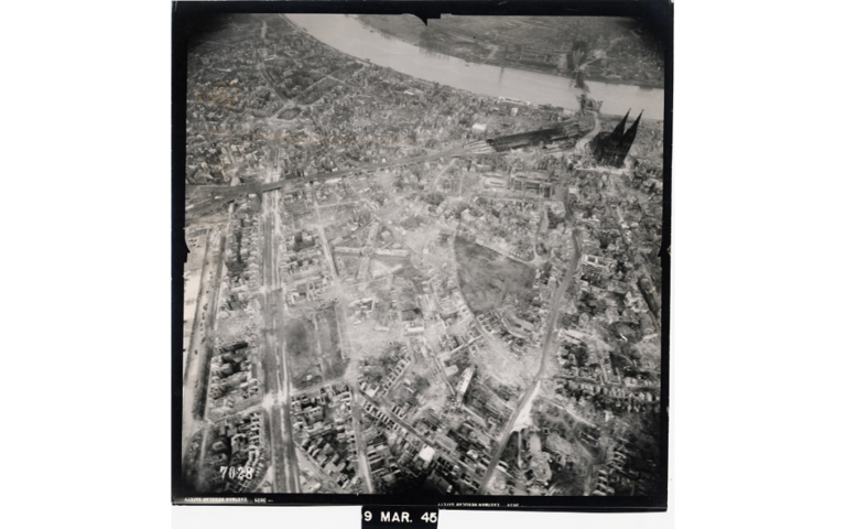 WWII pilot flew over Normandy in 1944—son is sharing photos for first time