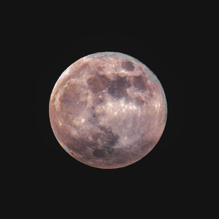 The Strawberry Full Moon In Capricorn Is Here — & You Need To Take A Leap