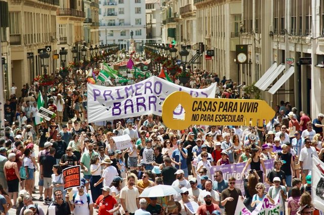 Málaga sale a la calle para reclamar viviendas dignas y asequibles ...