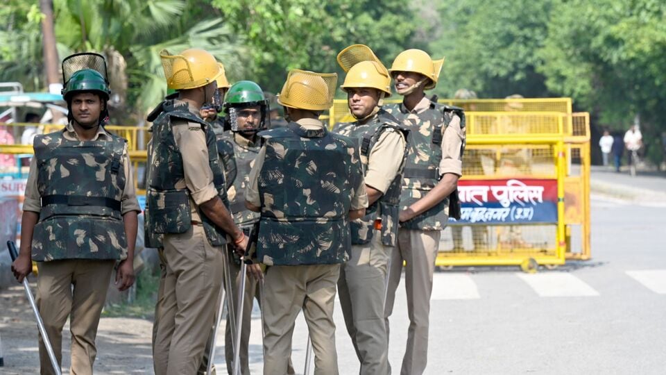 Delhi, Uttarakhand on high alert after possible terror threat; temples ...