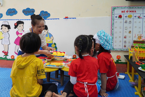 Bảng lương giáo viên mầm non từ 1.7 sau khi lương cơ sở tăng