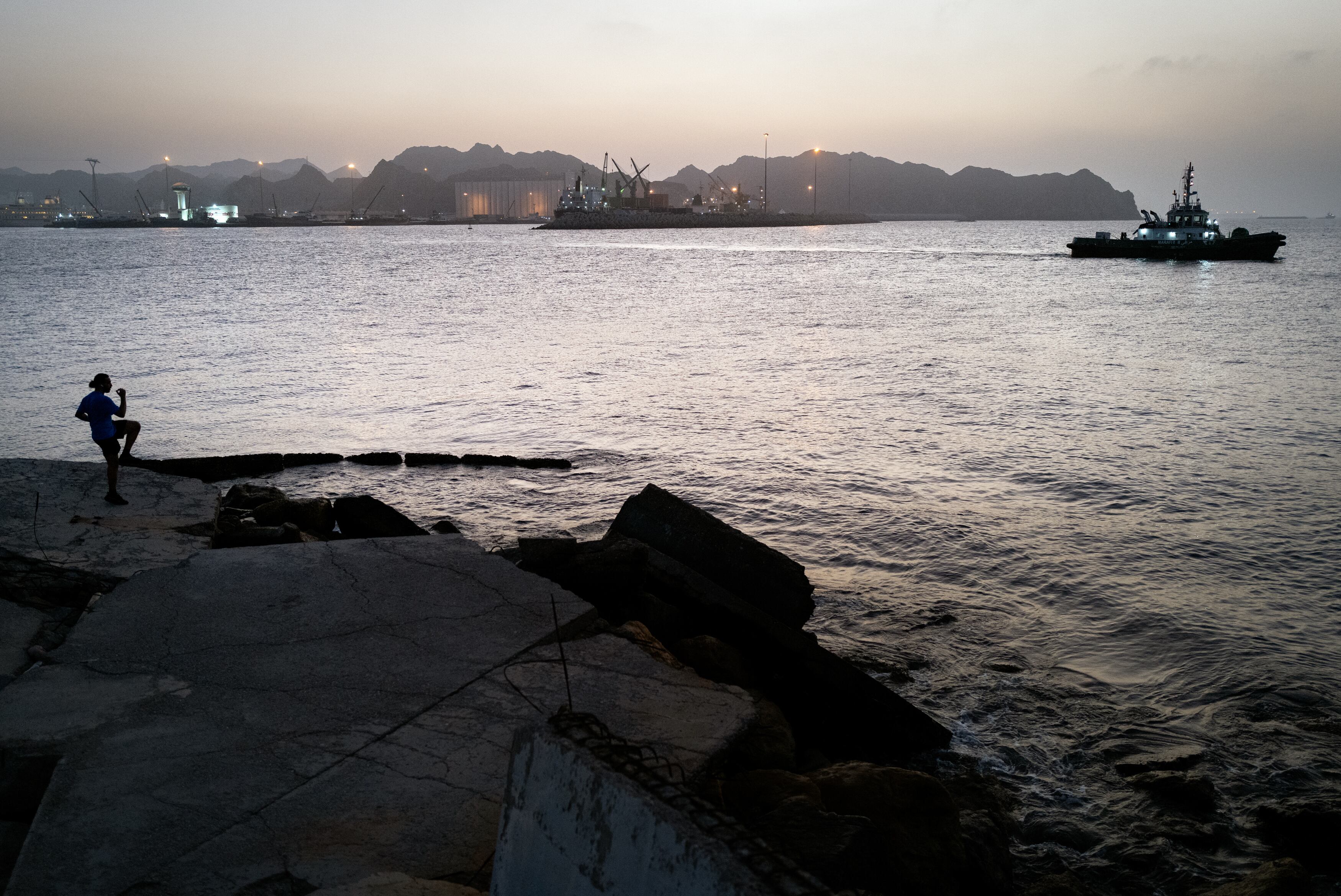 Brent Oil Drops Below Pre-War Levels as Hormuz Traffic Recovers