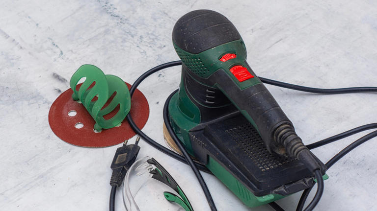 Are sanding disks universal? (And which brand is best?)