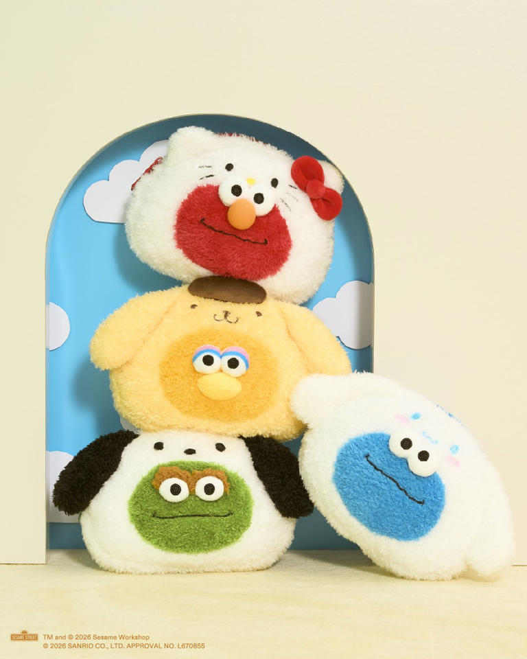 エルモがキティちゃんに大変身?「セサミストリート×サンリオ」激かわ