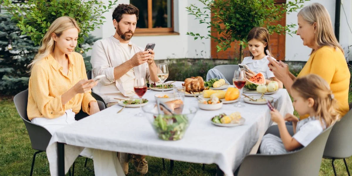 Smartphone-Nutzung: Wie Technologie unsere Aufmerksamkeit verändert