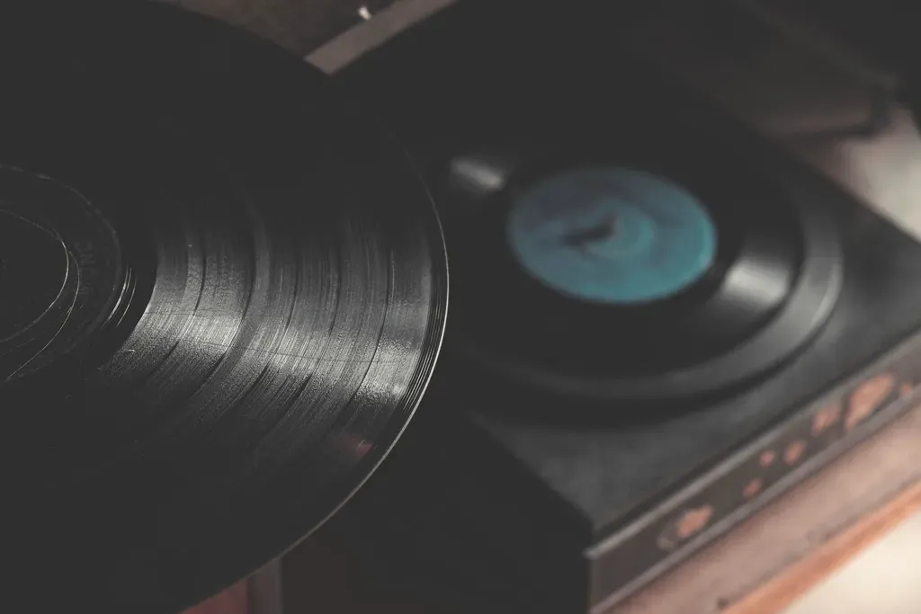 4. Nine Inch Nails - Closer (1994) (Image Credits: Rawpixel)