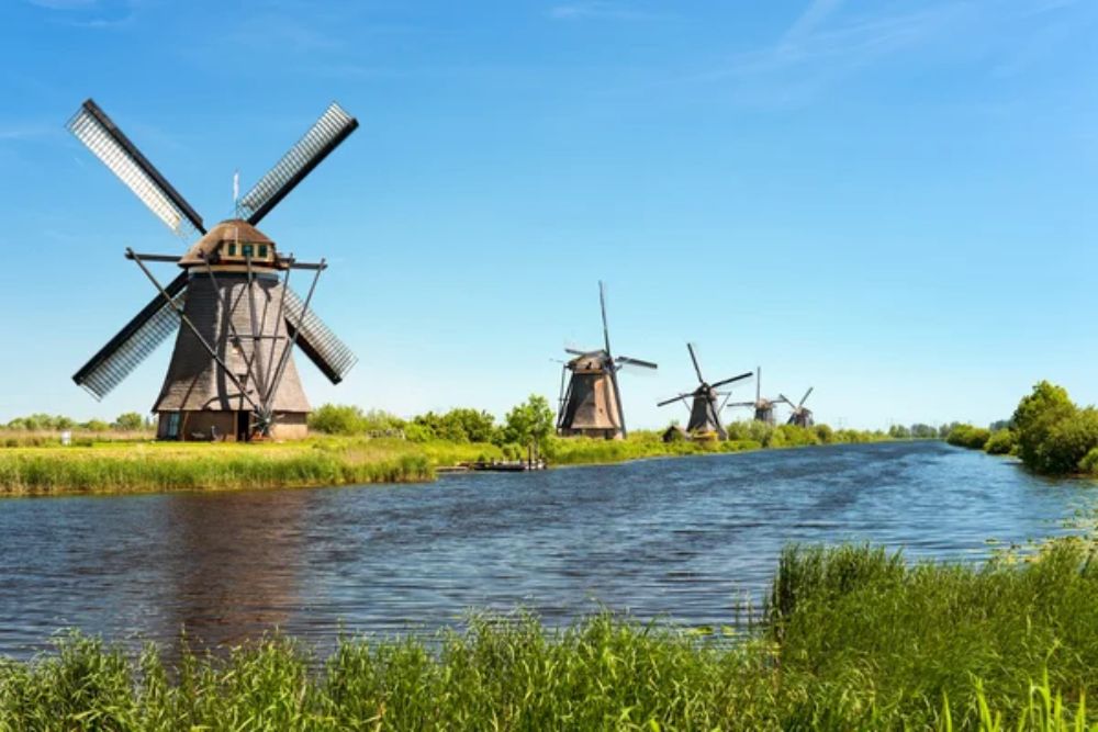 15 working windmills you can visit today
