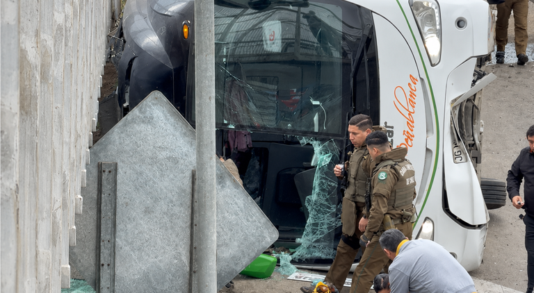 Volcamiento de bus en la Ruta 5 Sur dejó múltiples heridos