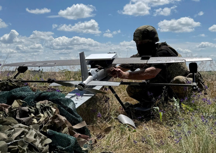 Nga và Ukraine tấn công UAV dồn dập về phía nhau