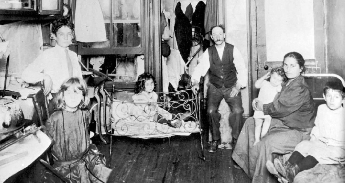 33 images of New York’s tenements, the run-down housing millions of ...