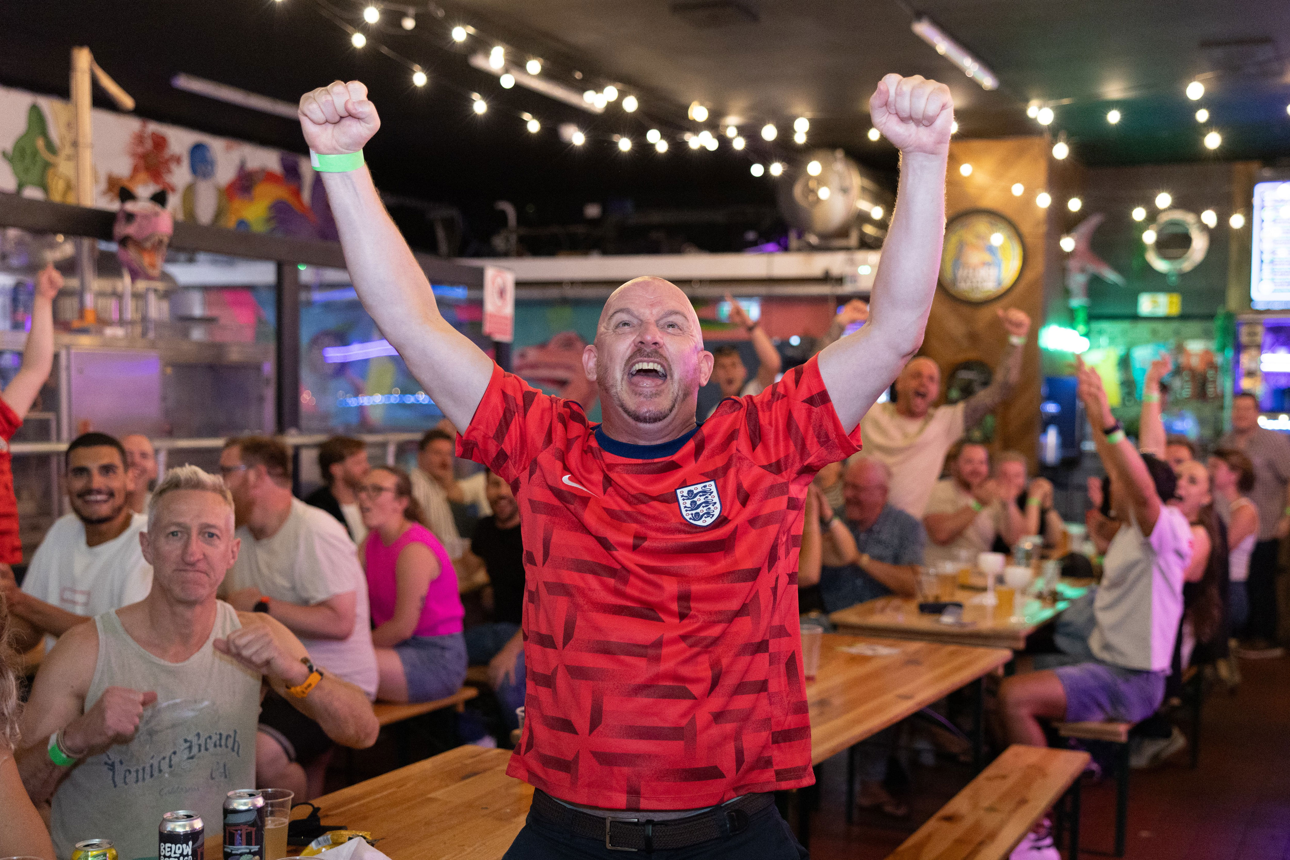 England v Panama: Fans pack out Staggeringly Good brewery in Fratton ...