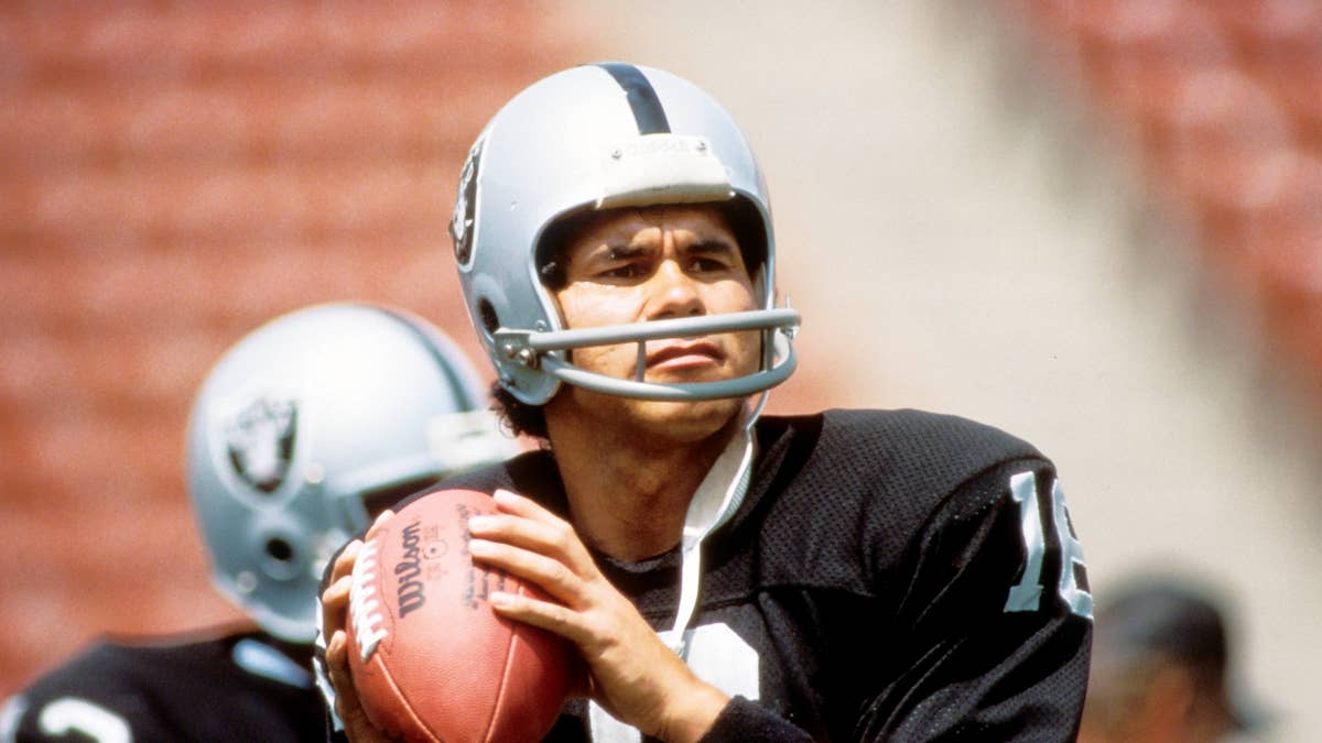 5 best quarterbacks in Raiders history