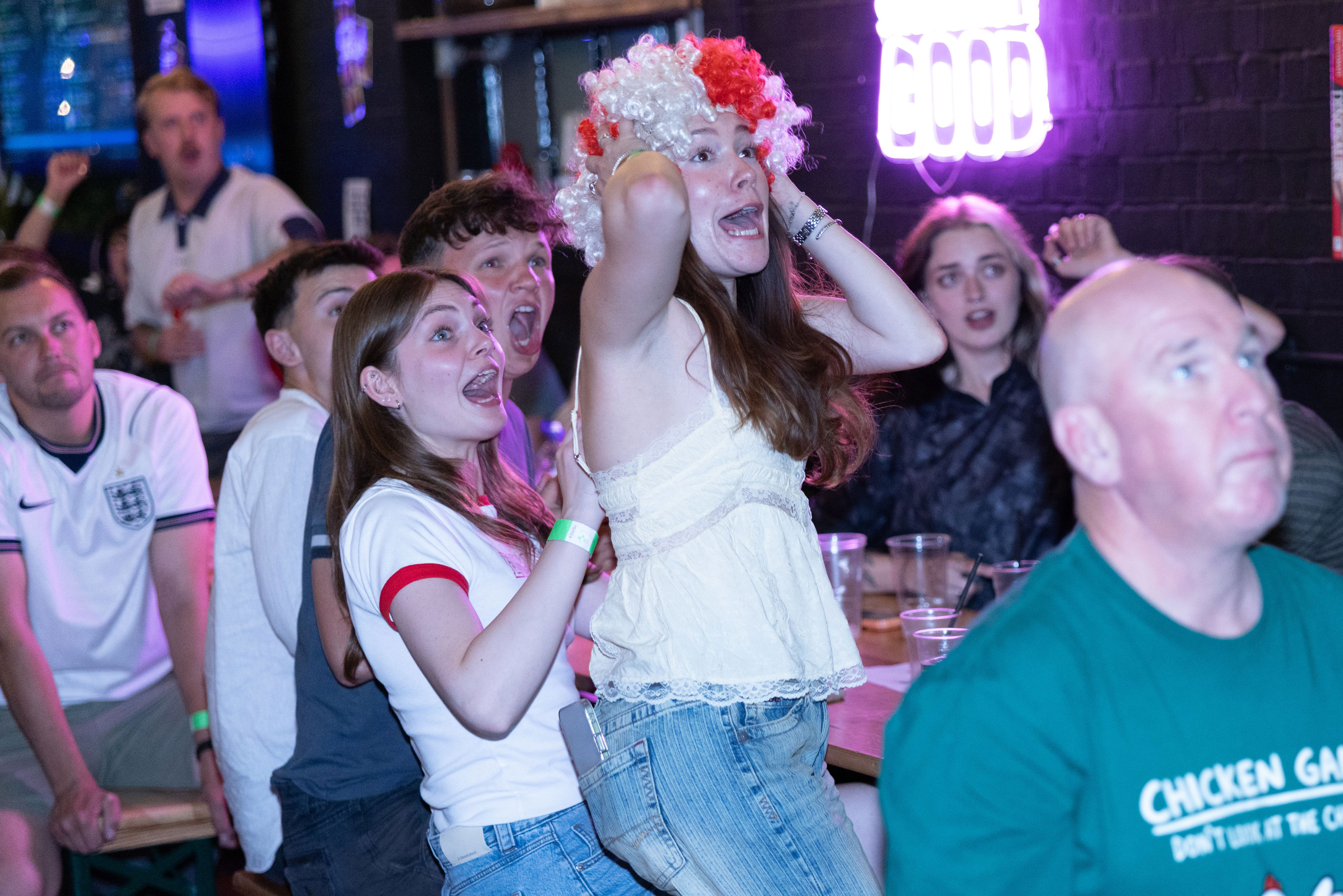 England v Panama: Fans pack out Staggeringly Good brewery in Fratton ...
