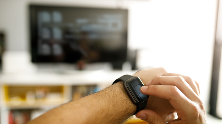 This smartwatch app lets you control your smart TV with hand gestures