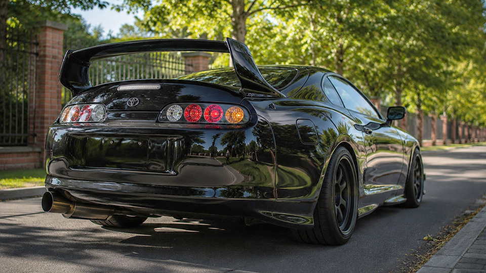 1000HP Toyota Supra 2JZ screams at 9,000 RPM