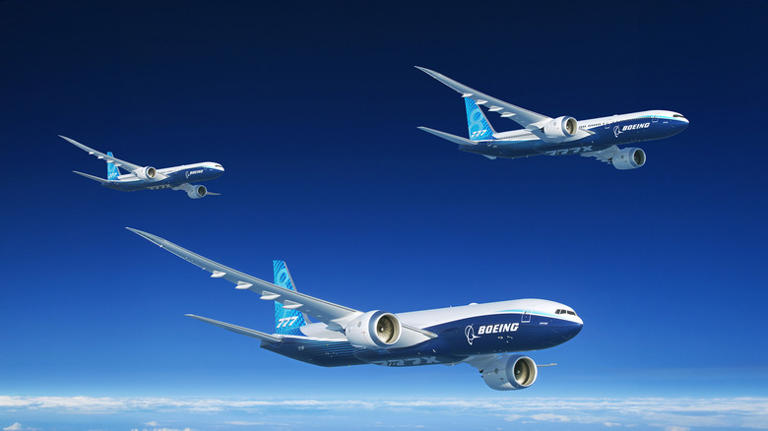 The largest commercial jet engine on Earth also has large and unique ...