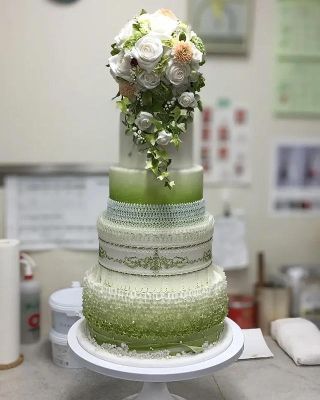 新しい家庭を築いて」白から新緑へのグラデに込めた願い 妹の結婚式に