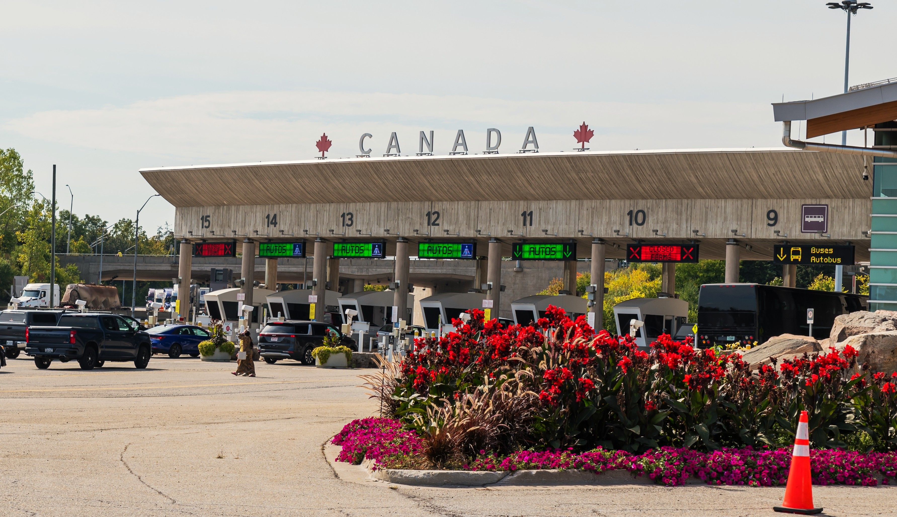 You will be sent back to the US.: Canadian government issues US.-Canada ...