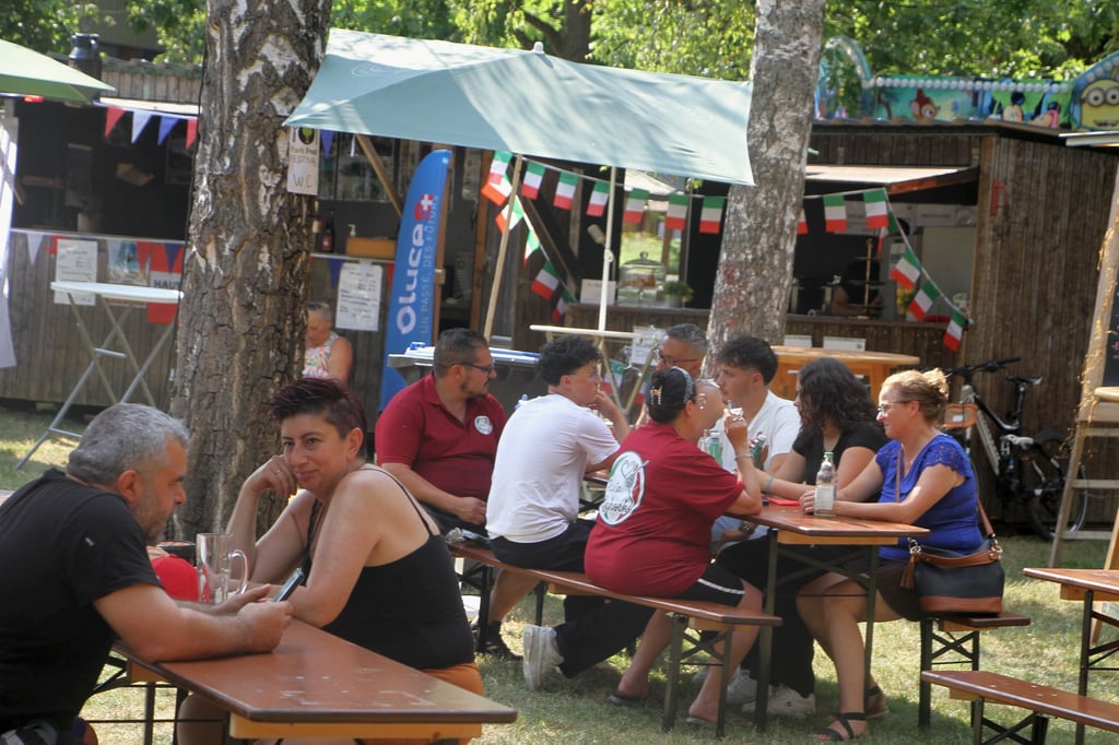Hitzewelle dämpft Besucherzahlen beim Streetfood-Festival in Trossingen