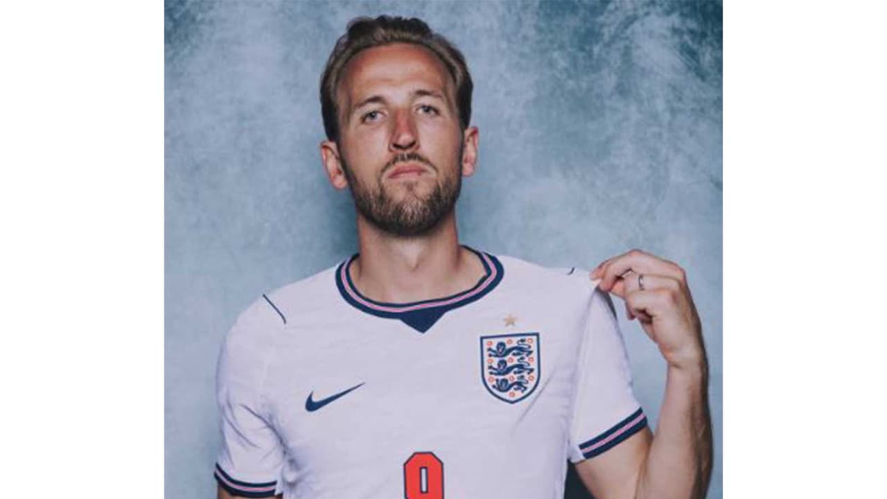 Harry Kane breaks England's World Cup record, Lineker congratulates