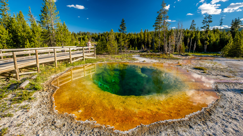 Forget Grand Prismatic Spring — visit Yellowstone's famous hot spring ...