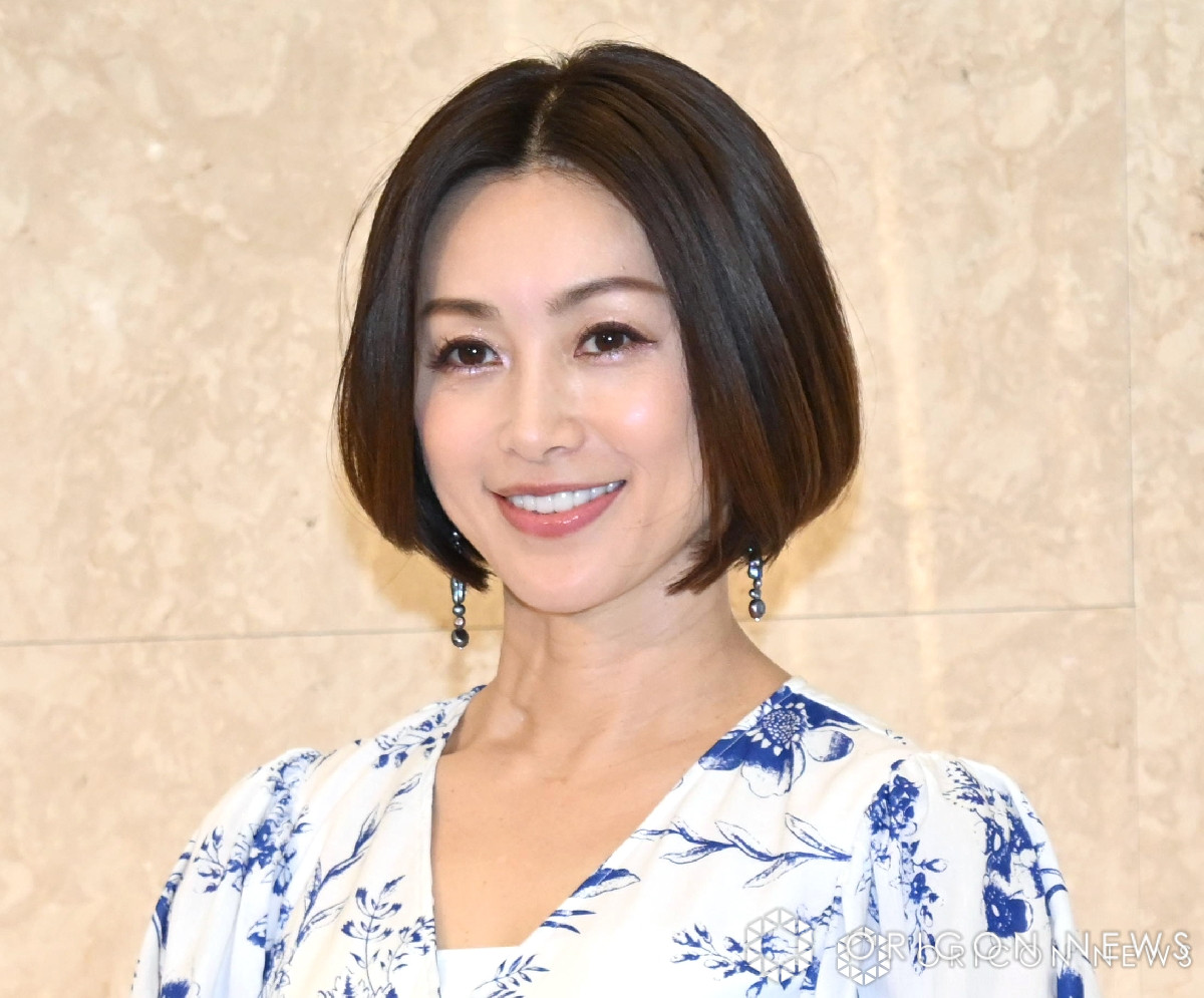 酒井法子、変わらぬ美貌にネット驚き「何歳になっても綺麗すぎる」「のりピー可愛いまま」『テレ東音楽祭』で名曲2曲披露