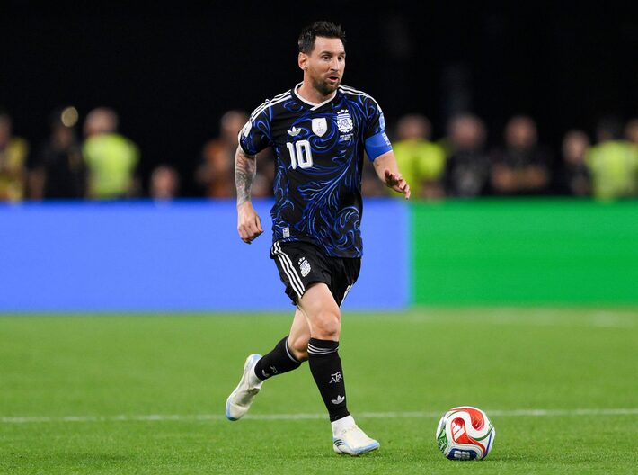 Argentina, que liderou o Grupo J com três vitórias, possui 89,24% de chances de classificação. Foto: DAVID RAMOS / AFP