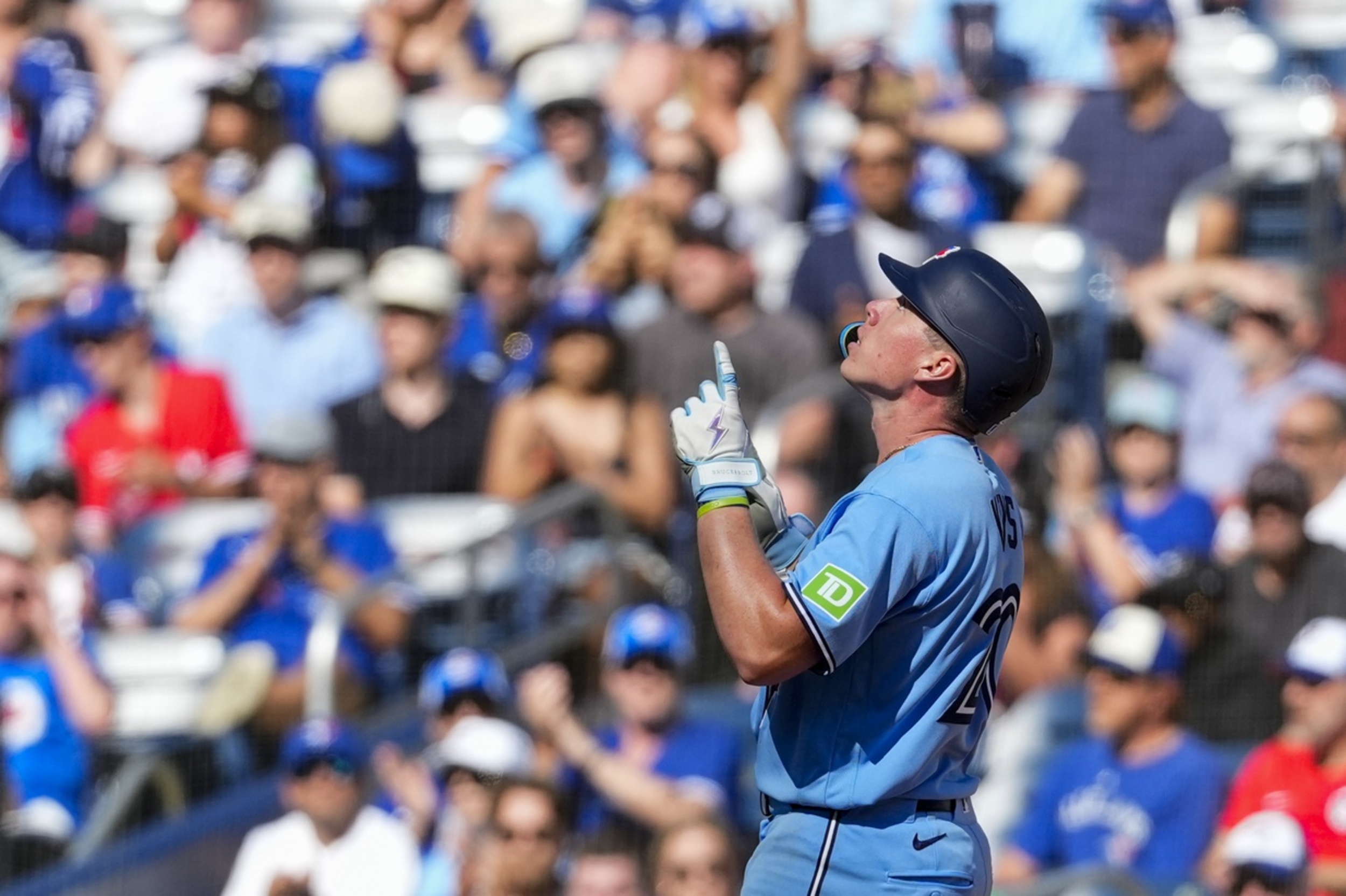 Sean Keys gives Blue Jays fans a glimpse of what he can do at the plate