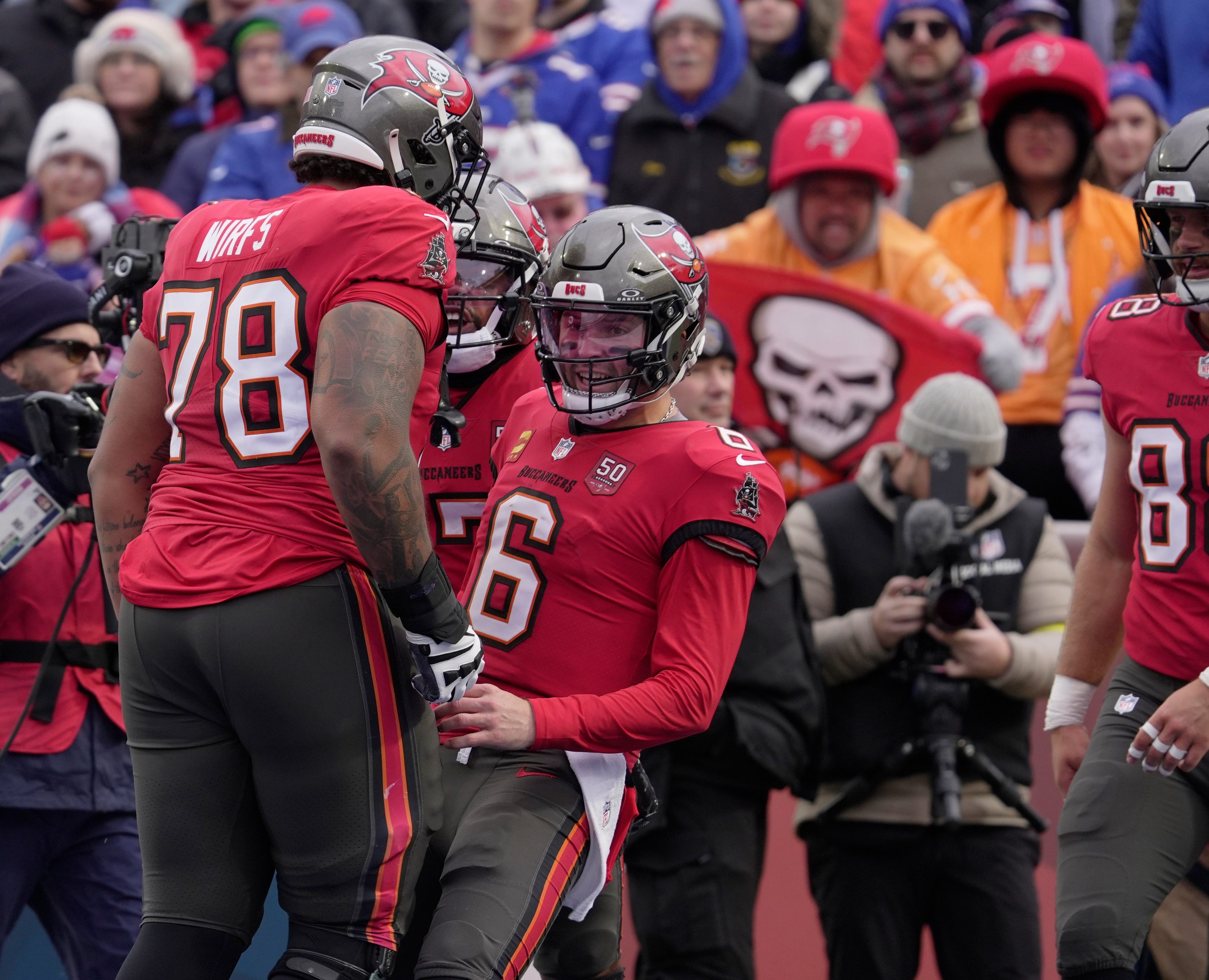 Buccaneers place two offensive leaders on CBS Sports Top 100 list