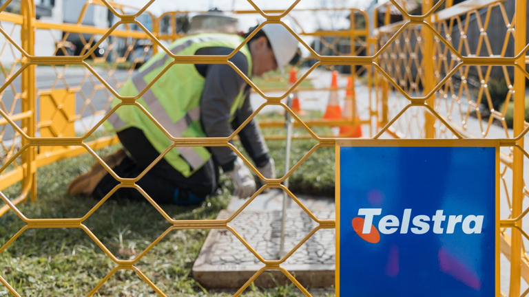 Customers in remote Australia have safety concerns as Telstra phases ...