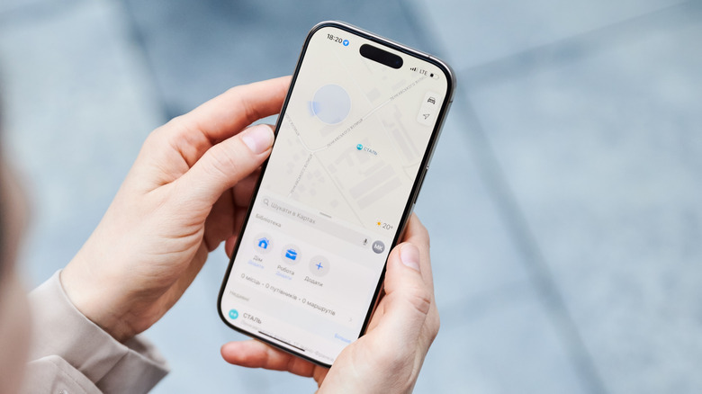 What does the blue arrow mean on your iPhone?
