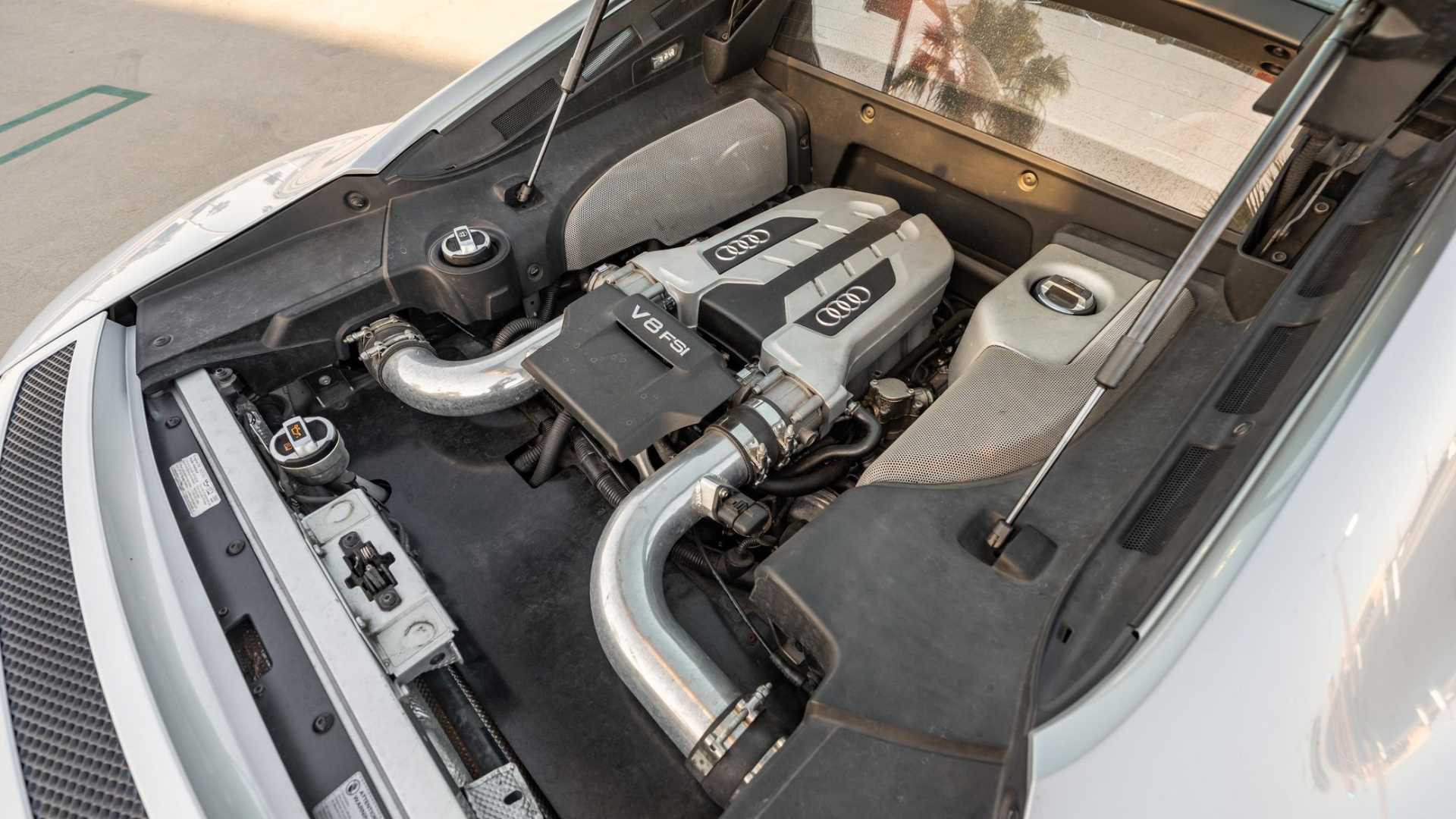 2009 Audi R8 Coupe 4.2-Liter V8 Engine
