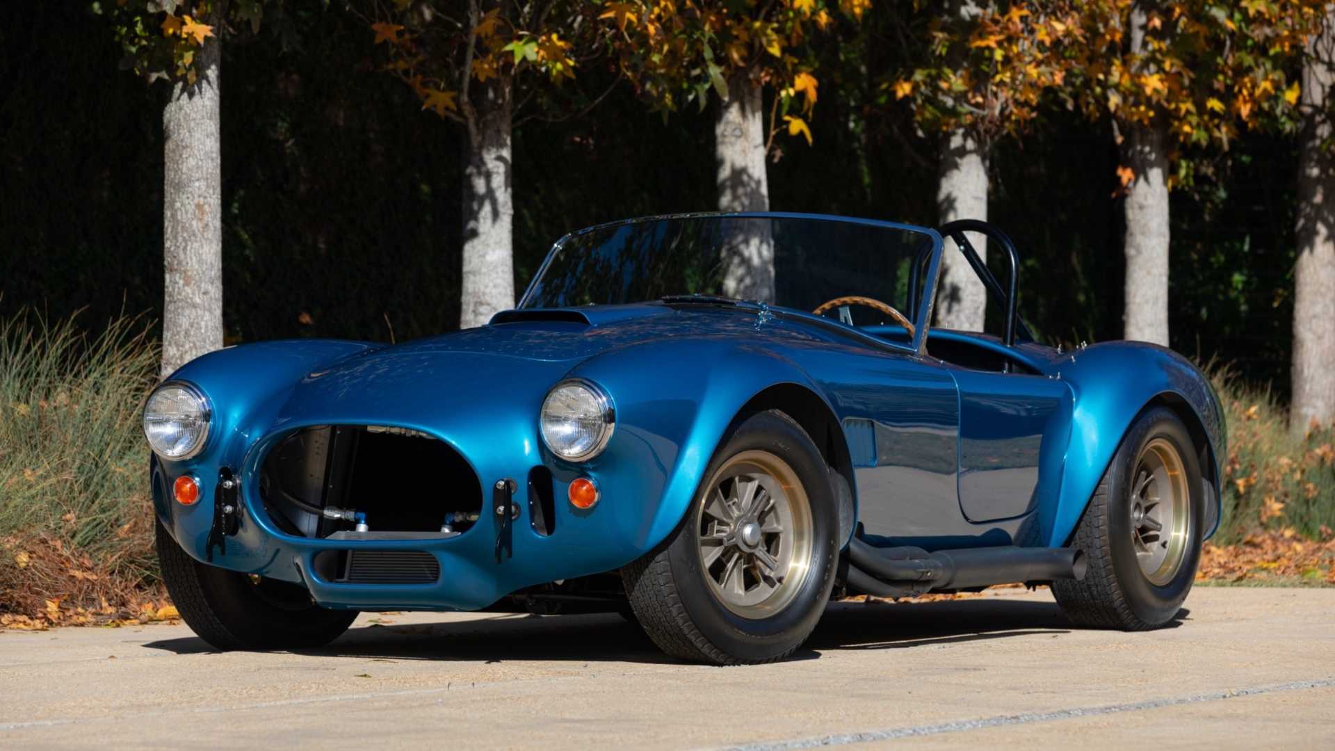 3/4 front view of 1965 Shelby Cobra 427 Competition
