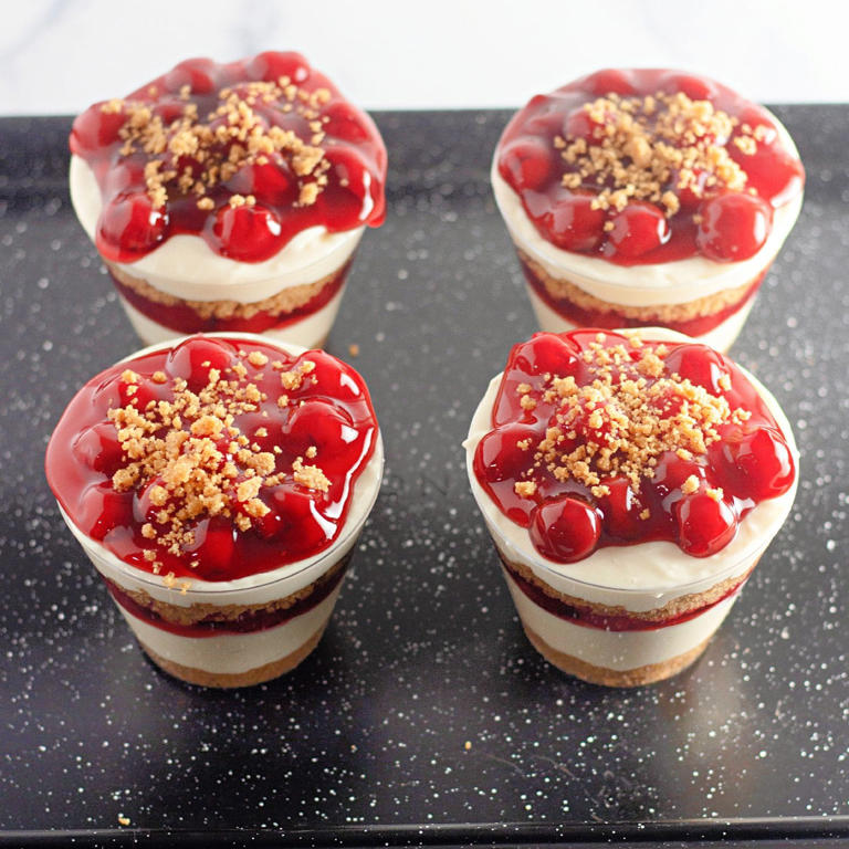 Party food ideas: Dips, finger foods and mini desserts