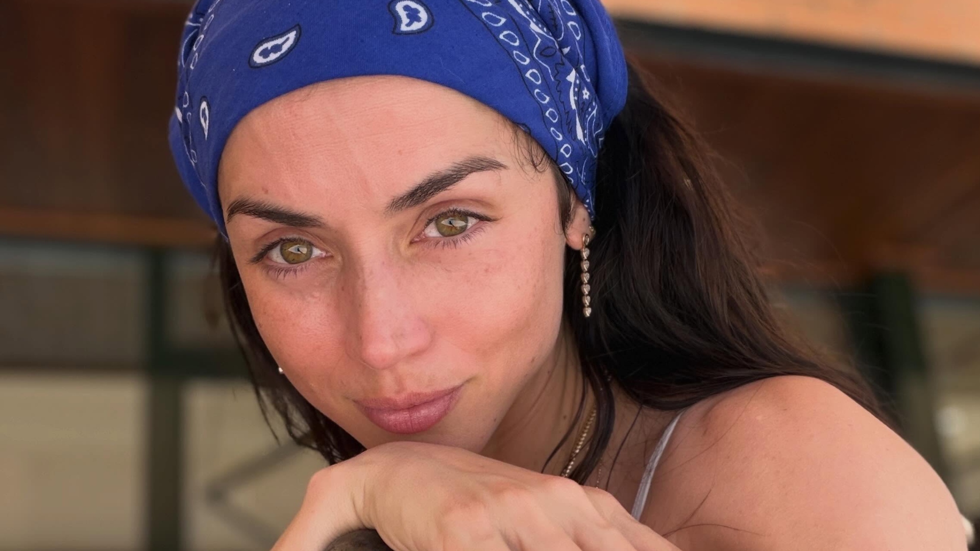 During a sunny getaway, Ana de Armas shared photos that made fans dream