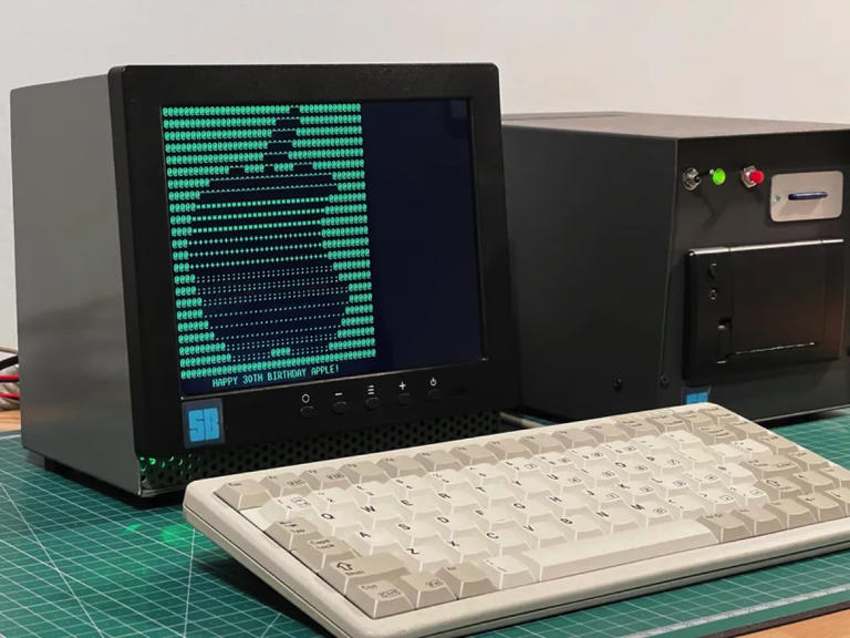 Il a reconstruit un Apple II en 2026, composant après composant
