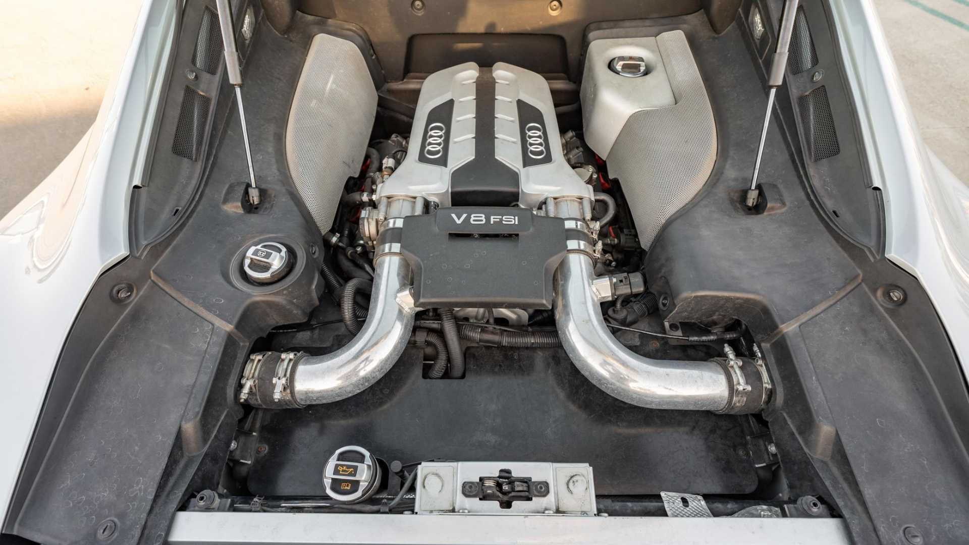 2009 Audi R8 Coupe 4.2-Liter V8 Engine Bay