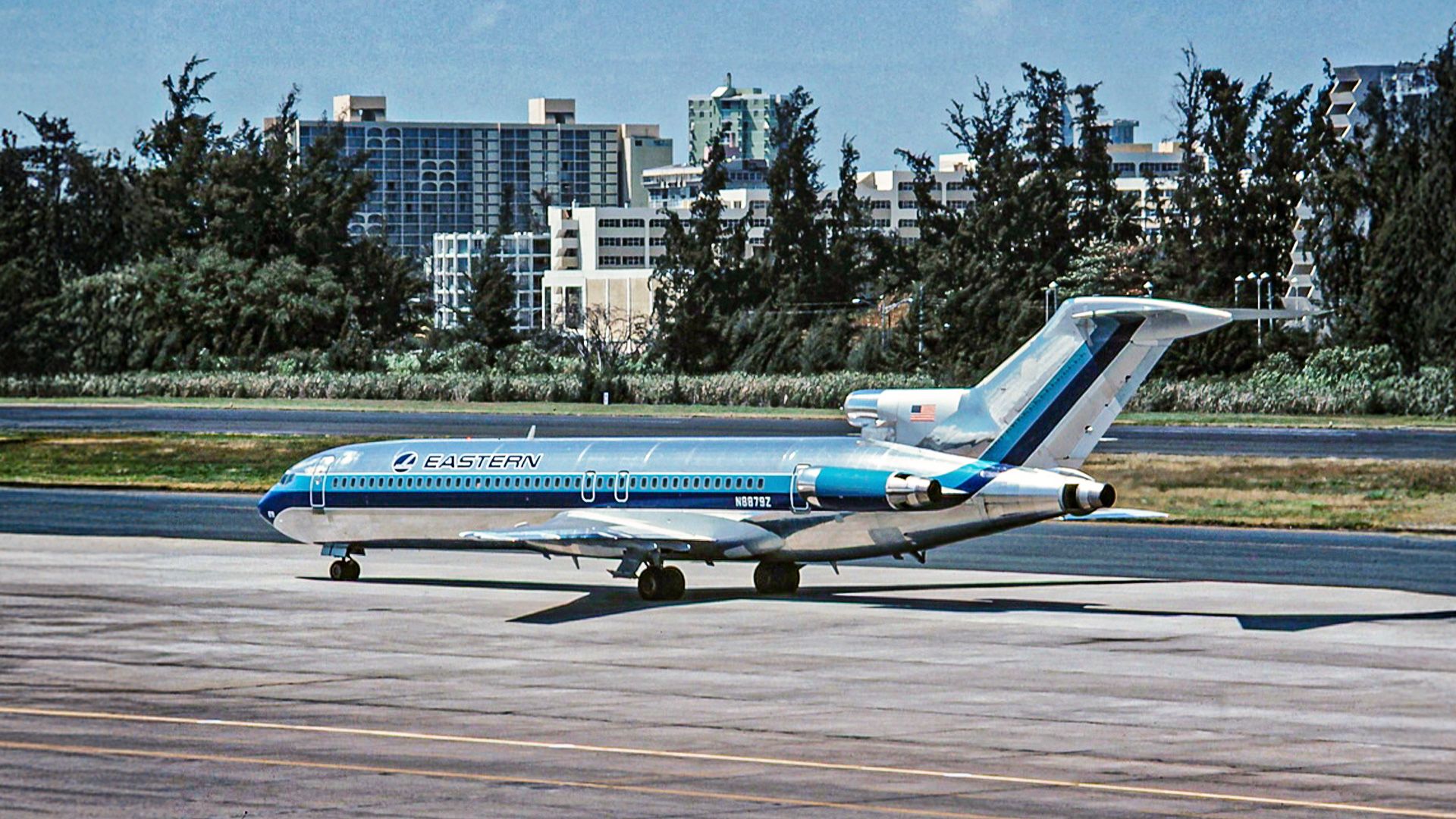 Why the Boeing 727 needed three engines to settle a fight between ...