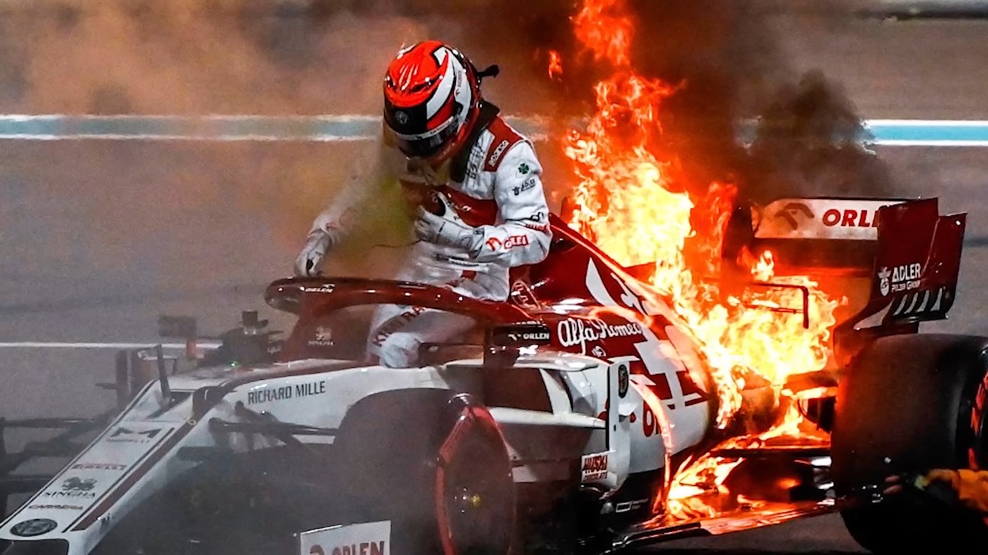What causes Formula 1 engines to explode