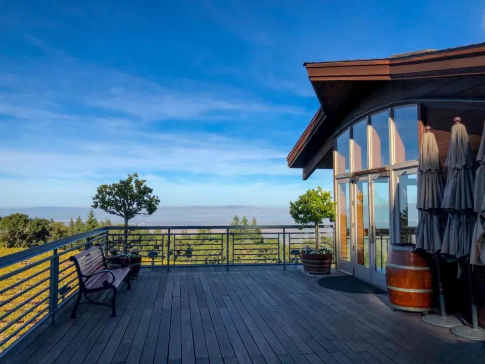 Deck Construction and Elevated Patios (Image Credits: Stocksnap)