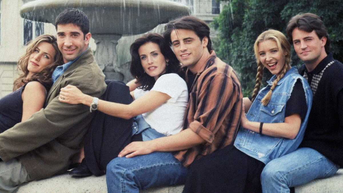 17-friends-facts-that-give-new-context-to-the-series
