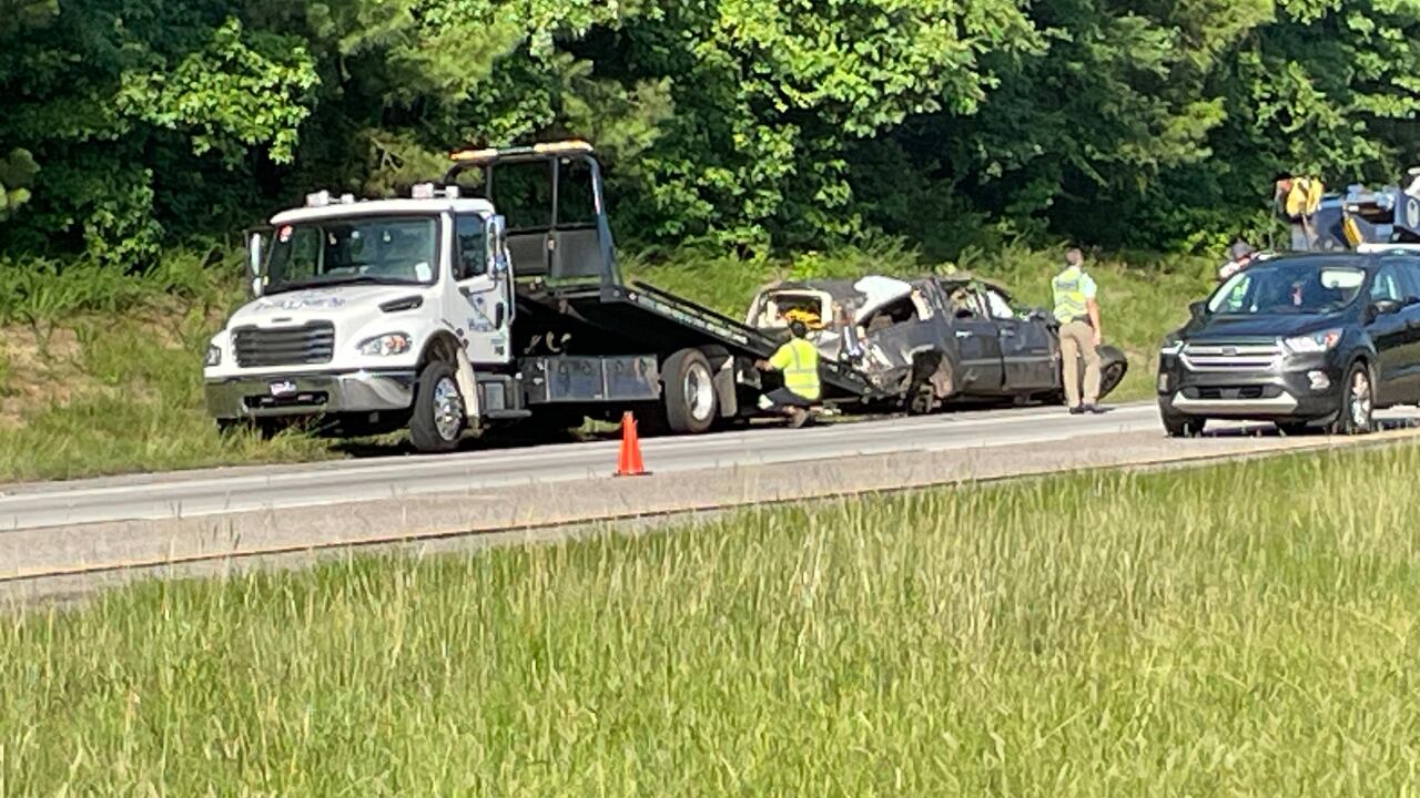 Single-vehicle crash snarls traffic on I-20 in Columbia County