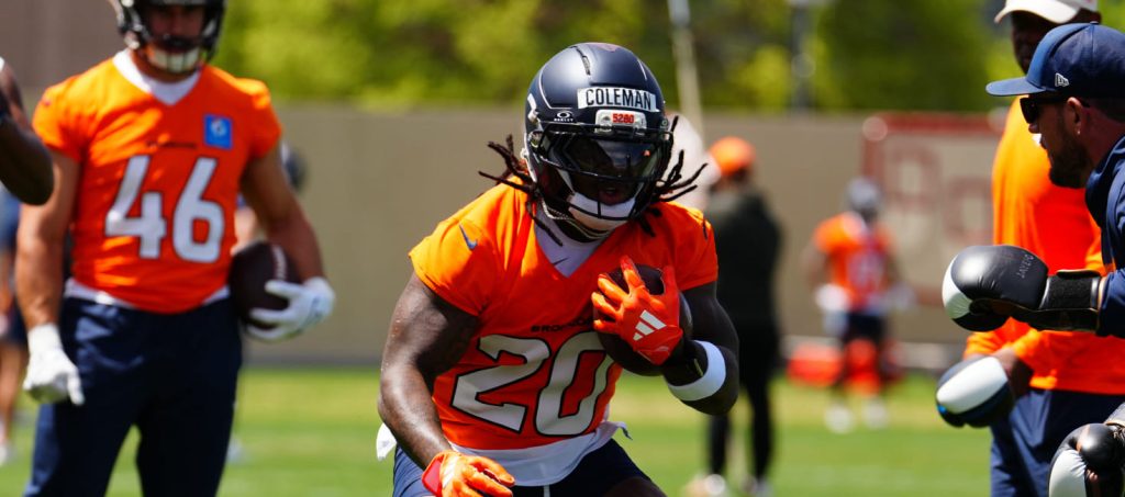 10 fantasy football sleepers experts draft (2026)