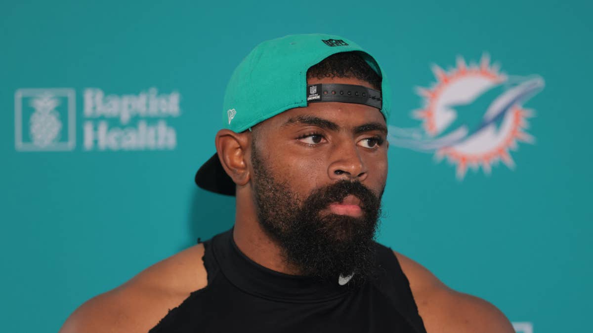 Jordyn Brooks Led the NFL in Tackles Last Year and His Dolphins Future Is Still Uncertain