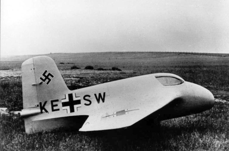 Only a flea… Lippisch's remarkable rocket fighter: The story of ...