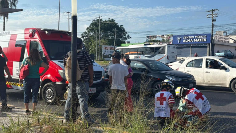 Atropellan a mujer al intentar cruzar avenida Eloy Cavazos en Guadalupe ...